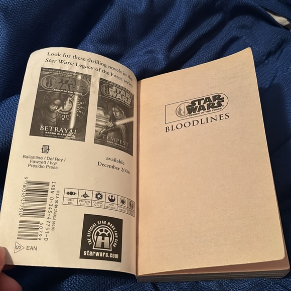 Lucas Books Star Wars Legacy of The Force Bloodlines paperback book (380 pages) - Picture 5 of 7